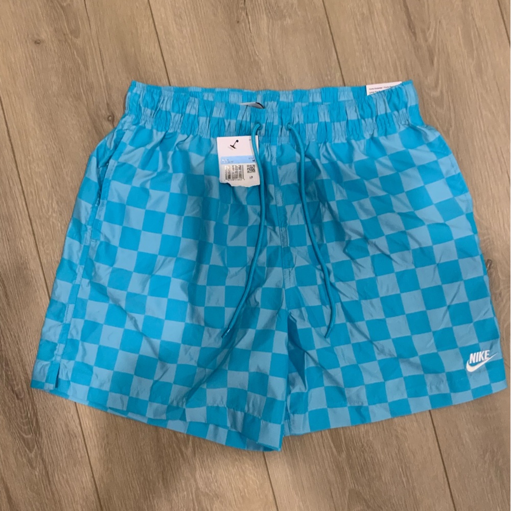 Nike blue club checkered shorts men’s size Medium